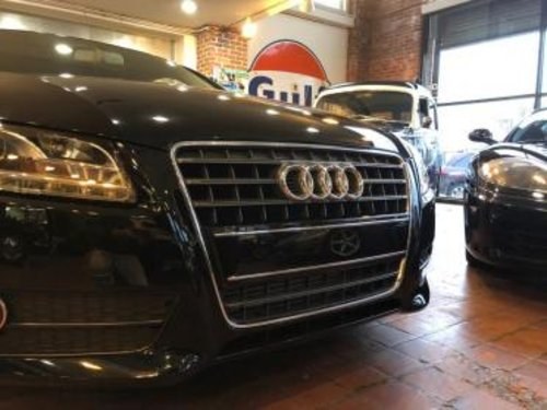 2011 Audi A5 Quattro = Black 12k miles 6 Speed Manual $obo In vendita