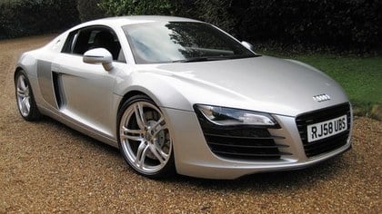 Audi R8 Quattro With Only 30,000 Miles + R8 Luggage Set