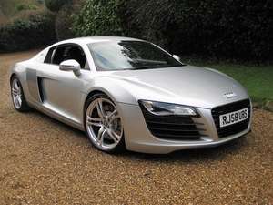 2008 Audi R8 Quattro With Only 30,000 Miles + R8 Luggage Set (picture 1 of 6)