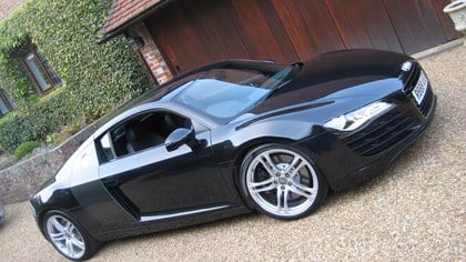 Audi R8 Quattro 6 Spd Manual With Only 27,000 Miles From New