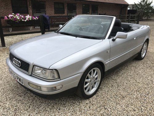 2003 RARE IN THIS CONDITION MODERN CLASSIC BARONS CLASSIC AUCTION For Sale