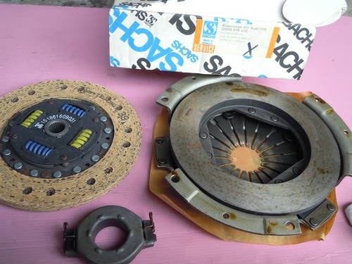 SACHS Clutch Kit 3000 019 001 for AUDI 100 (1970-1984)  For Sale