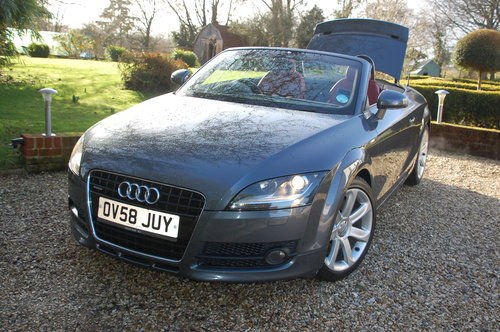 2008 Audi TT 3.2 Roadster with  Rare 6 speed Manual For Sale