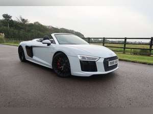 2016 Audi R8 5.2 FSI V10 Spyder S Tronic £12,000 extras For Sale (picture 3 of 9)