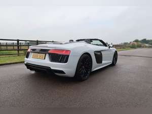 2016 Audi R8 5.2 FSI V10 Spyder S Tronic £12,000 extras For Sale (picture 7 of 9)