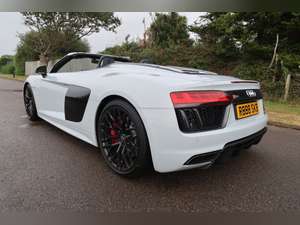 2016 Audi R8 5.2 FSI V10 Spyder S Tronic £12,000 extras For Sale (picture 8 of 9)