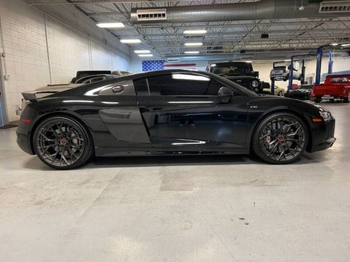 2017 Audi R8 5.2L quattro V10 Plus Coupe AWD Black 19k miles For Sale