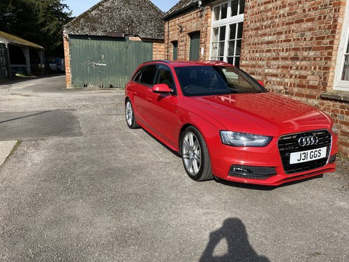 2013 Stunning Red Audi A4 Avant Quattro S Line À venda