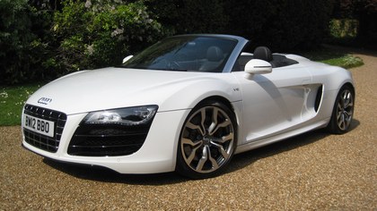 Audi R8 Spyder V10 6 Speed Manual With Only 14,000 Miles