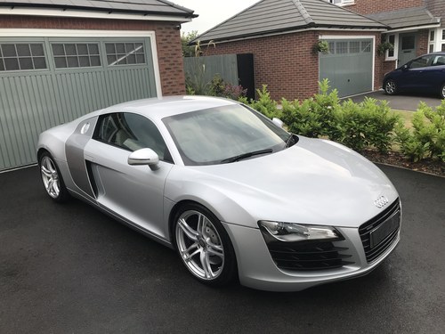 Audi R8 V8 Manual, 41,000, Full Service History, Silver, Qua