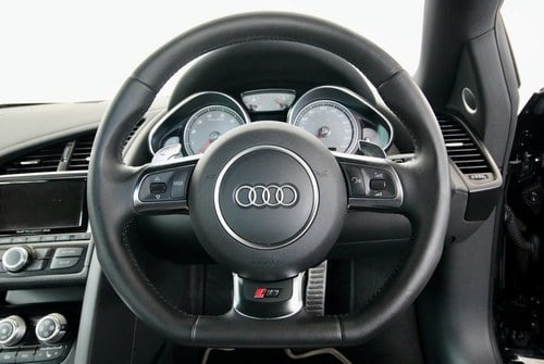 2013 Audi R8 - 8