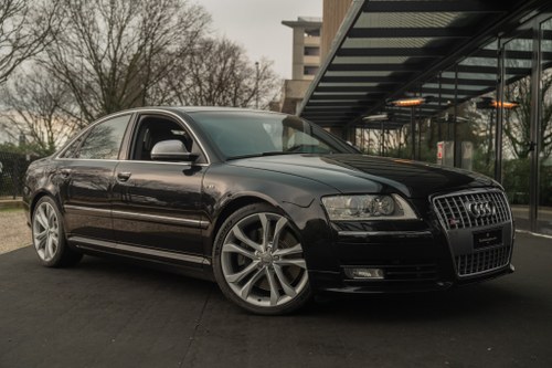 2009 AUDI S8 V10 A vendre