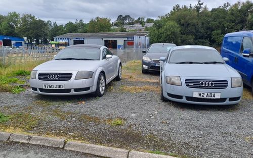 2x Audi Tt 225. Sold as a project (picture 1 of 3)