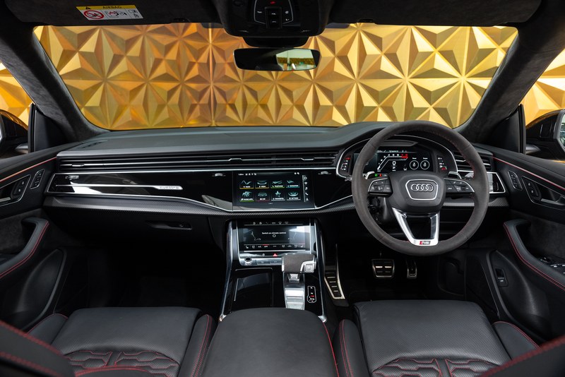 2022 Audi RS Q8 - 7