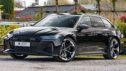 Save £16137 Audi RS6 Performance Carbon Vorsprung Physical
