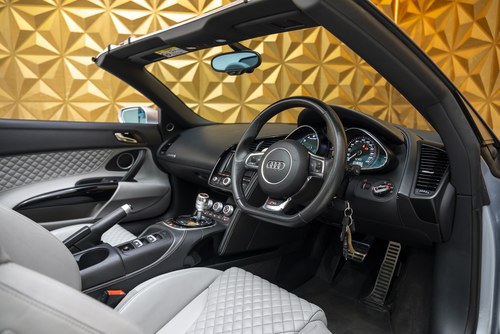 2015 Audi R8 Spyder - 8