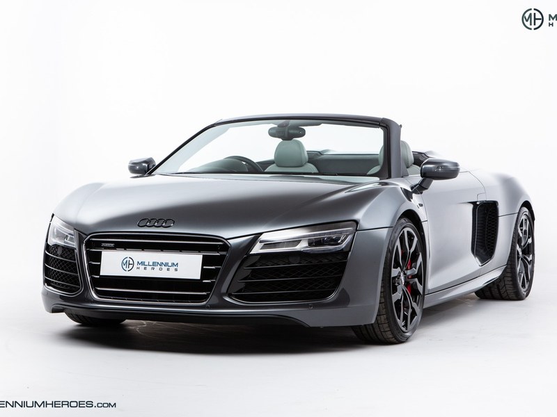 AUDI R8 V10 SPYDER // V10 DAYTONA GREY SPYDER // 25K MILES