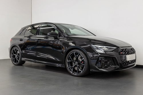 AUDI RS3 QUATTRO VORSPRUNG SPORTBACK -2023/23 -£5000 OF SPEC In vendita