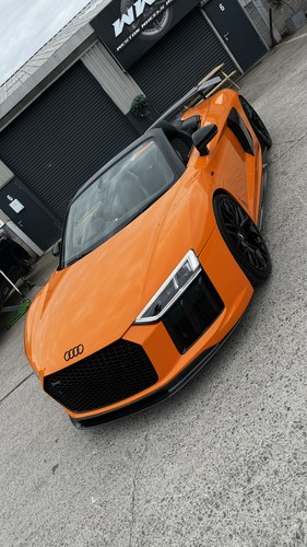 2017 Audi R8 Spyder V10 Solar Orange - Perf Pack, Carbon