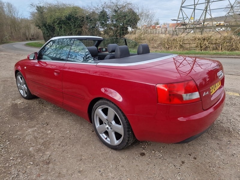 Rapid Classics: Eine Suche. Alle Oldtimer. 30 » Rapid Classics: Eine Suche. Alle Oldtimer. 2004 Audi A4