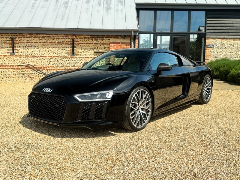 17 Audi R8 Audi R8 à Vendre - Enchères et Annonces | Car & Classic
