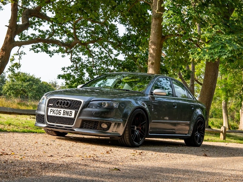 Rapid Classics: Eine Suche. Alle Oldtimer. 16 » Rapid Classics: Eine Suche. Alle Oldtimer. 2006 Audi RS4 B7