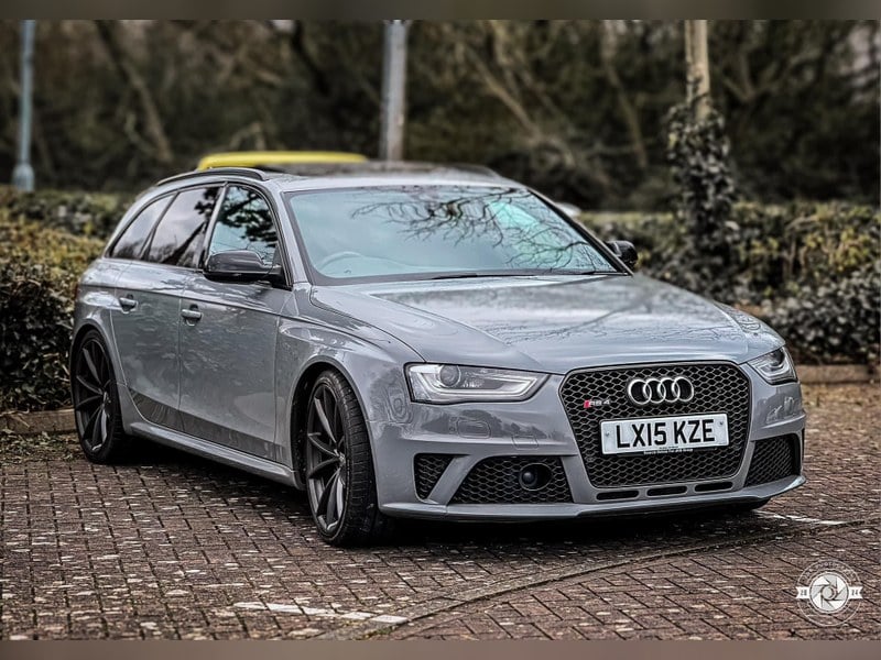 Rapid Classics: Eine Suche. Alle Oldtimer. 14 » Rapid Classics: Eine Suche. Alle Oldtimer. 2015 Audi RS4 B8