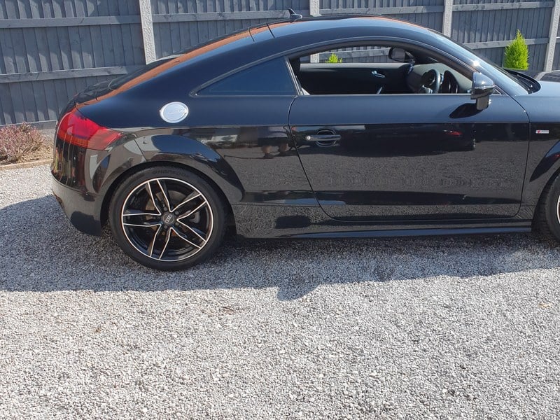 Rapid Classics: Eine Suche. Alle Oldtimer. 28 » Rapid Classics: Eine Suche. Alle Oldtimer. 2011 Audi TT 8J