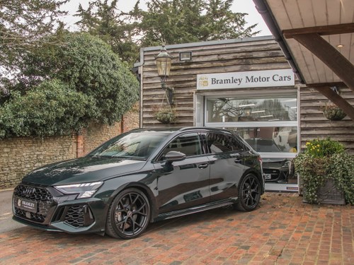 2022 Audi RS3 Carbon Black Sportback À venda
