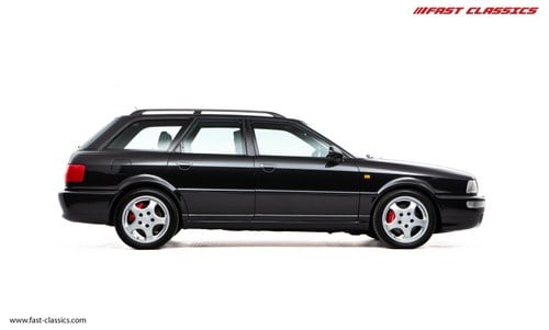 1994 AUDI RS2 // VOLCANO BLACK // 21 X SERVICE STAMPS // UK RHD Till salu