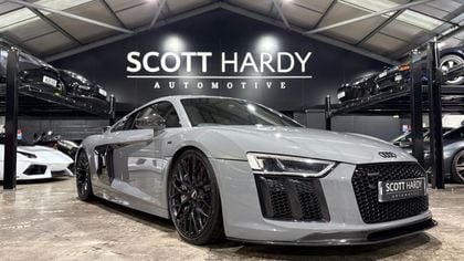 Audi R8 V10 Plus