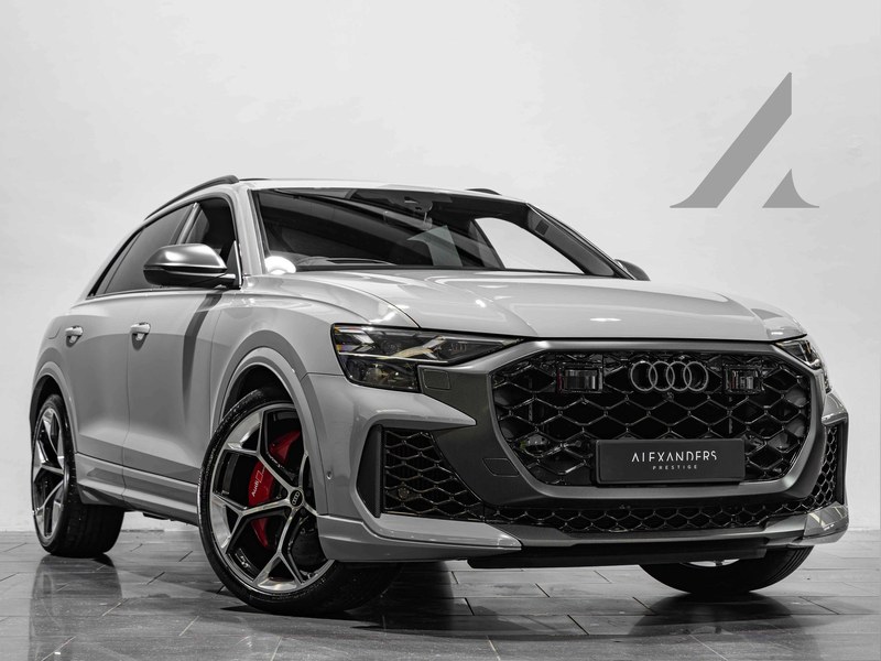Audi RSQ8 Performance Carbon Vorsprung