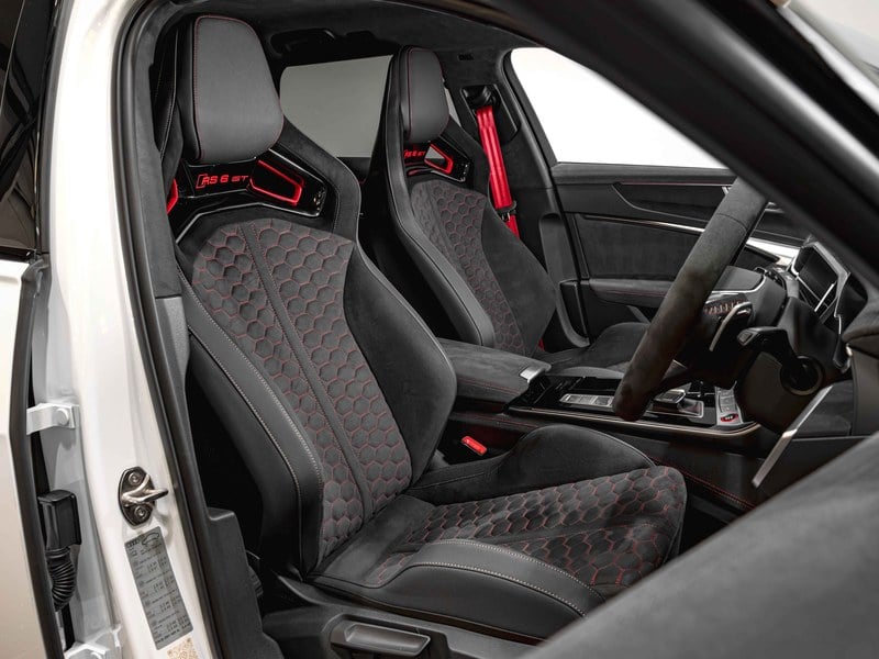 2025 Audi RS6 - 2 2025 Audi RS6 - 2