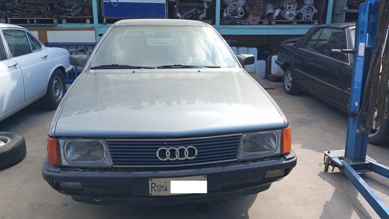 1989 Audi 100 - 2 1989 Audi 100 - 2