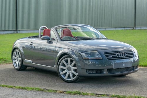 1/57 Audi TT Roadster 225 Quattro - Pole Position Seats