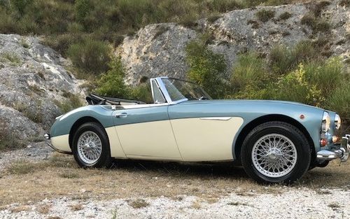 1966 Austin Healey 3000 BJ8 (picture 1 of 11)