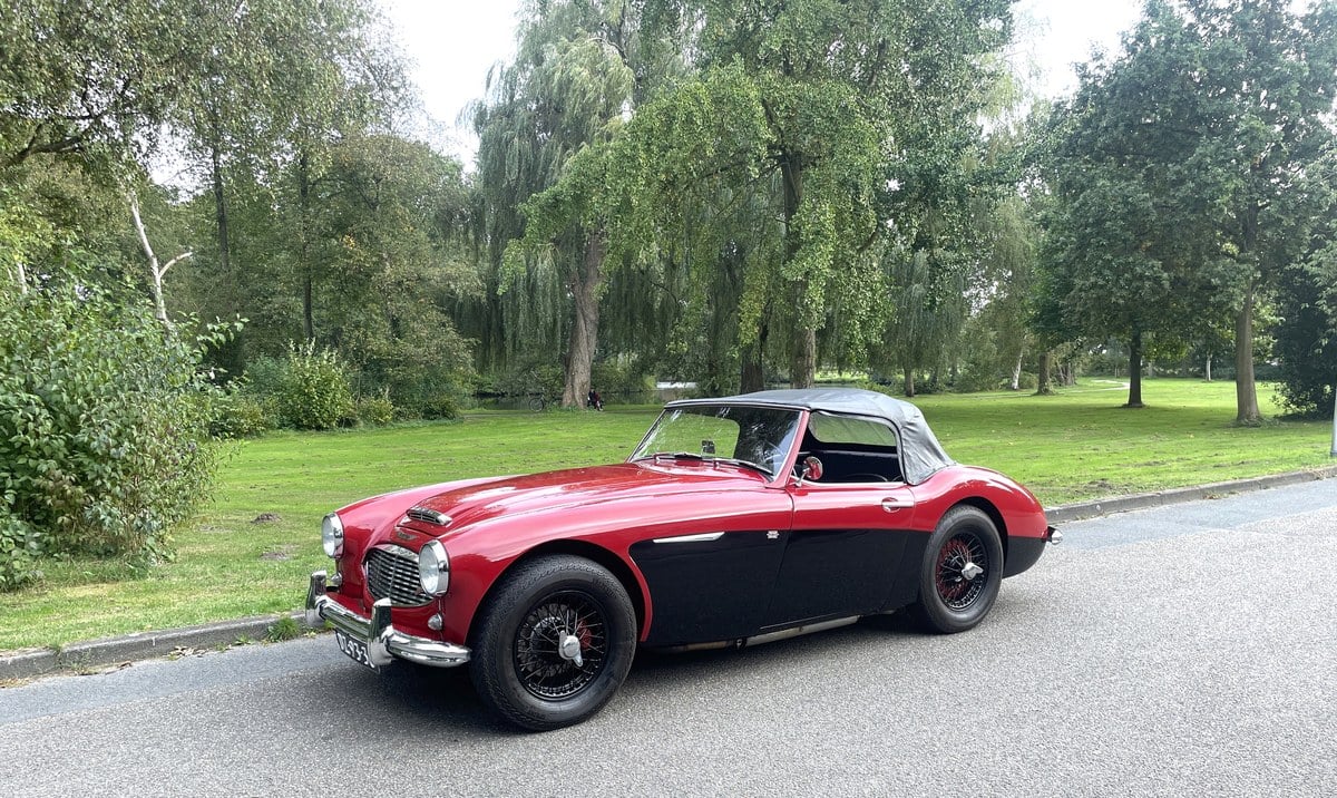Autoart 1/18 Scale Diecast DC23222H - Austin Healey 3000 Red Autoart 1/18 Scale Diecast DC23222H - Austin Healey 3000 Red