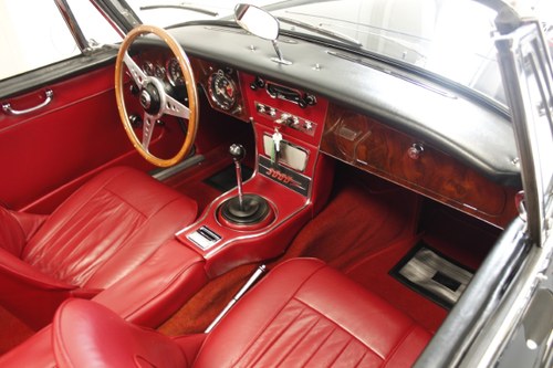 1966 Austin Healey 3000 - 6
