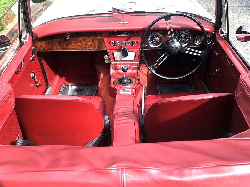 1966 Austin Healey 3000 - 7