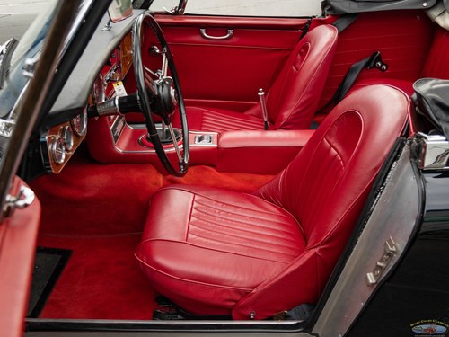 1964 Austin Healey 3000 - 9