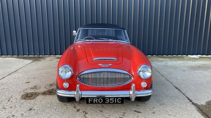 Austin Healey 3000 MKIII presented in top condition