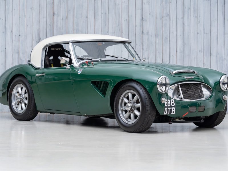 Rapid Classics: Eine Suche. Alle Oldtimer. 9 » Rapid Classics: Eine Suche. Alle Oldtimer. The Ex – Derek May, Modsports, 1957 Austin-Healey 100/6