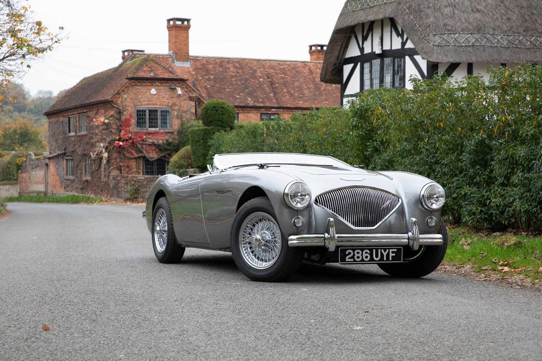 Austin Healey 100 M Spec + UK RHD New Restoration, foto 2