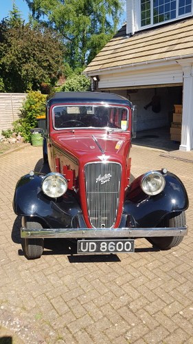 AUSTIN 1936 YORK SALOON VENDUTO