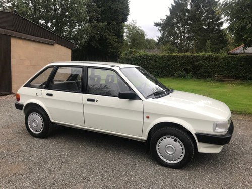 2000 AUSTIN LEDBURY MAESTRO IN WHITE L.H.D JUST 10K STUNNING! VENDUTO