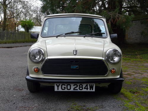 1981 Superb low mileage one owner Mini 1000HL SOLD
