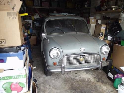 Lot 33 - A 1964 Austin Mini Countryman Mk I project-05/11/17 For Sale by Auction