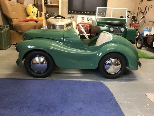 1970 Austin j40 pedal car absolutely stunning For Sale