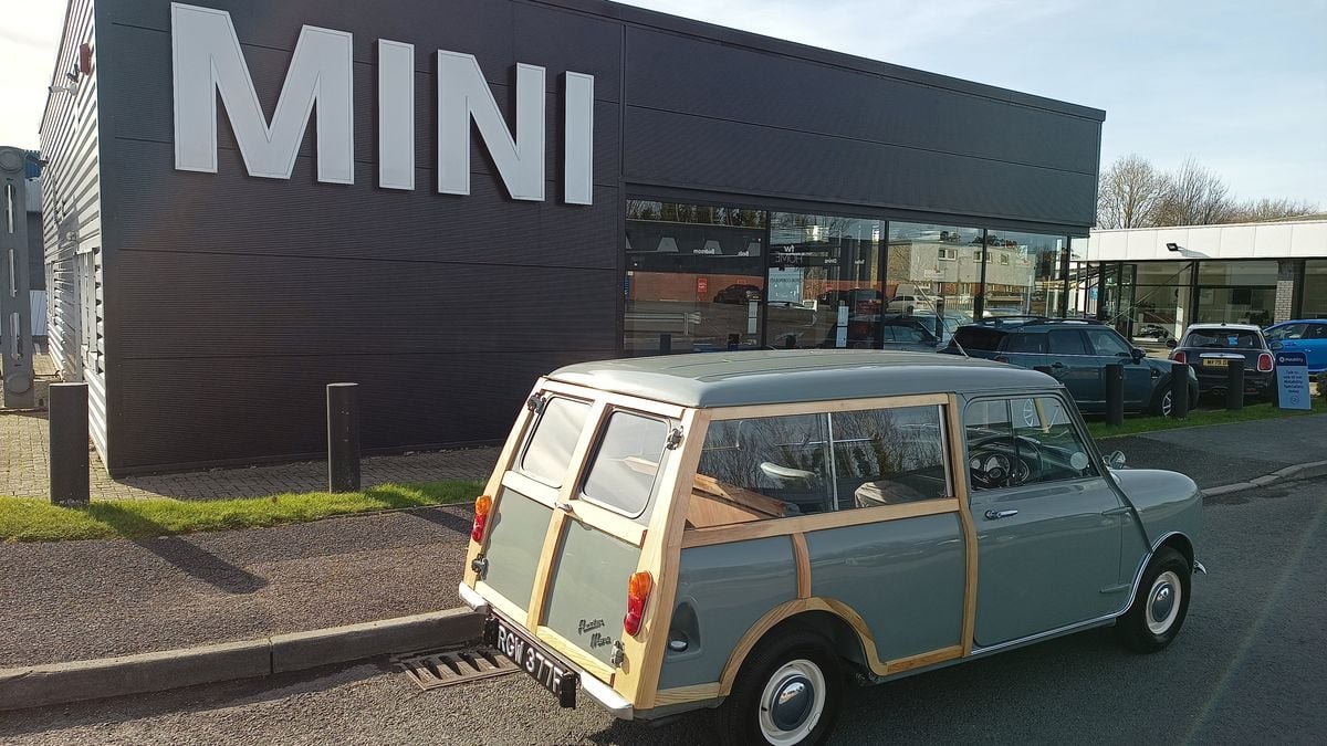 1967 Austin Mini estate Tweed Grey Manual, 4 speed Right Hand Drive in ...