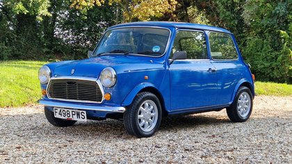 lovely Henley Blue Mini Mayfair In Outstanding Condition